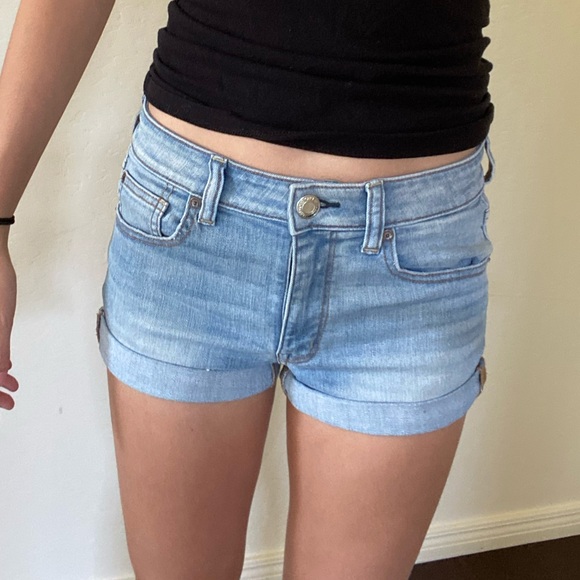American Eagle Outfitters Pants - American eagle light wash jean shorts